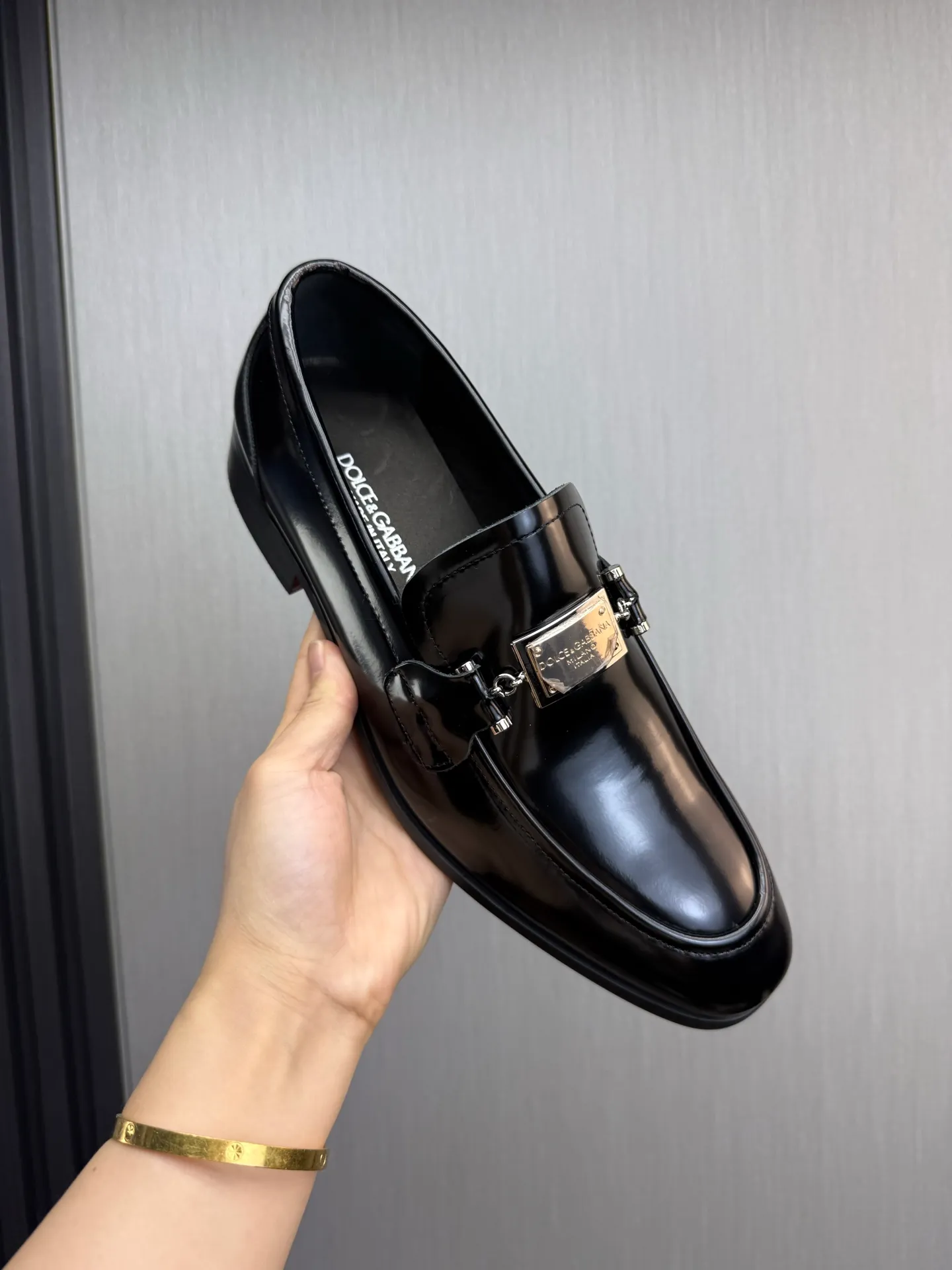 Factory price 520💰 Dolce&G .DG men's loafers👞 Classic and fashionable style, embellished with personalized DG logo. Imported cowhide, open-edge beaded cowhide, cowhide lining, original non-slip and wear-resistant outsole Size: 39-44 (customized at 38.45)